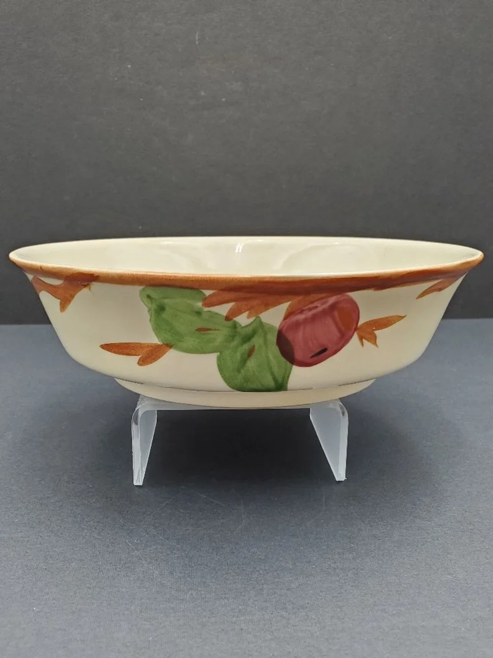 Franciscan Apple Round Vegetable Serving Bowl Made in England 7.5